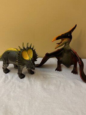 10" Pterodactylus & 7.5" Styracosaurus Dinosaur Figure Toys / Toy Major Trading